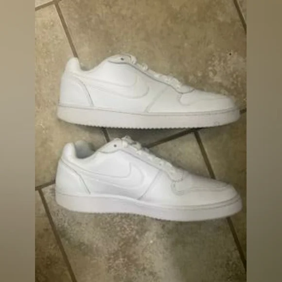 ⭐SALE⭐ :Nike Ebernon Triple White Low - 8.5 M - Picture 2 of 5